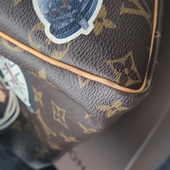 Louis Vuitton Limited Edition World Tour Speedy 30 Bandouliere Bag - Picture 7 of 15